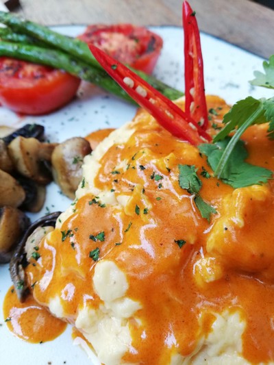Scramble Egg Tom Yum 150 บาท