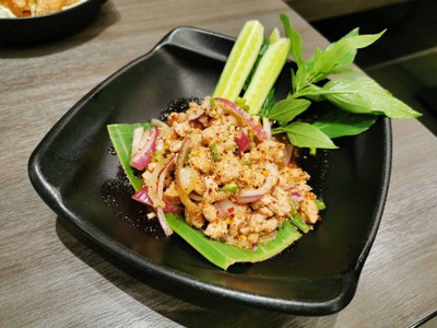 อาหาร หรือ เครื่องดื่ม