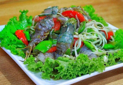 ส้มตำกุ้งสด