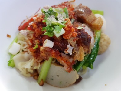 บะหมี่ทุกอย่างพิเศษ