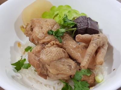 เส้นเล็กน่องไก่