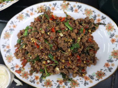 กะเพราเนื้อ