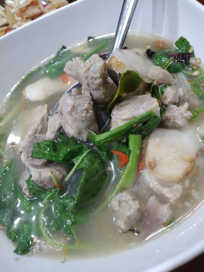 ต้มแซบกระดูกหมู