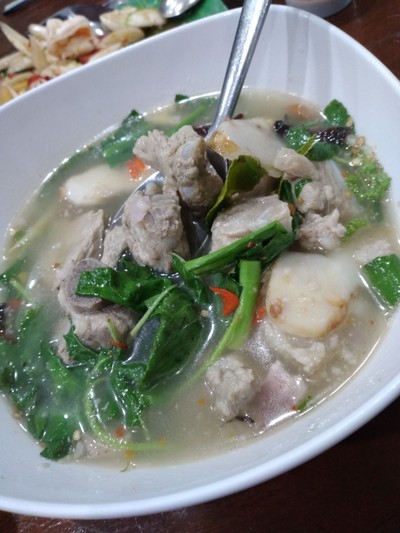 ต้มแซบกระดูกหมู