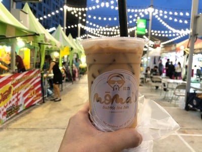 Moma's Bubble Tea Bar (มอมาร์ส บับเบิ้ล ที บาร์) ตลาดเดินเล่น Moma's Bubble Tea Bar (มอมาร์ส บับเบิ้ล ที บาร์) ตลาดเดินเล่น