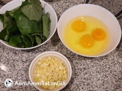 วิธีทำ ใบตำลึงผัดไข่ 🥚