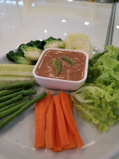 อาหาร หรือ เครื่องดื่ม