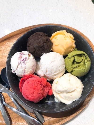 HOLA - Homemade Icecream Hola กำเเพงเเสน