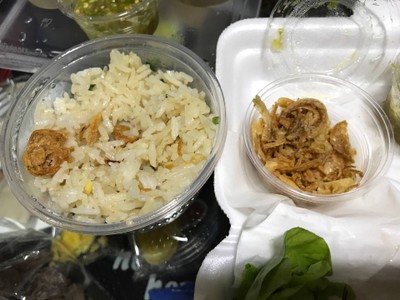 ข้าวกระเทียม