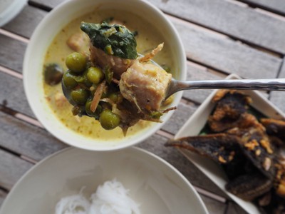 แกงเขียวหวานลูกชิ้นปลากราย