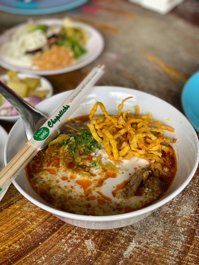 ข้าวซอยเนื้อ Kao soi beef