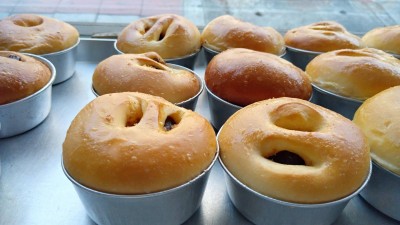 ขนมปังเนยสดไอซิ่ง