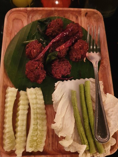 ลาบหมูทอด