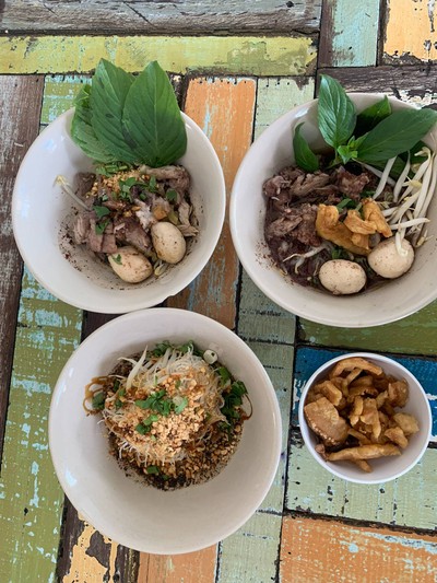 หมี่แห้งหมู