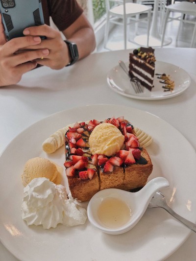Honey toast