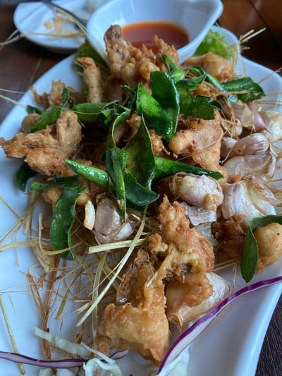 ปูนิ่มทอดสมุนไพร