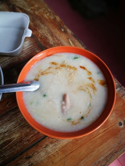 โจ๊กหมูใส่ไข่