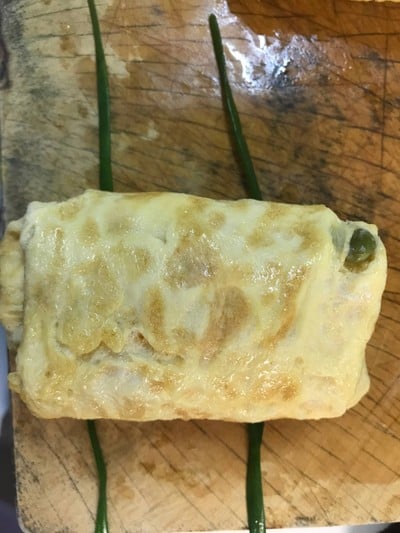 วิธีทำ ไข่ม้วนญี่ปุ่น ไส้สลัดข้าวโพดหวานและถั่ว วิธีทำ ไข่ม้วนญี่ปุ่น ไส้สลัดข้าวโพดหวานและถั่ว