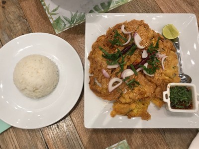 ไข่เจียวลาบ-เสิร์ฟคู่น้ำจิ้มแจ่ว