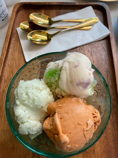 ไอศครีม ฝรั่งแช่บ๊วย / ชาไทย / ยาคูลท์ปีโป้