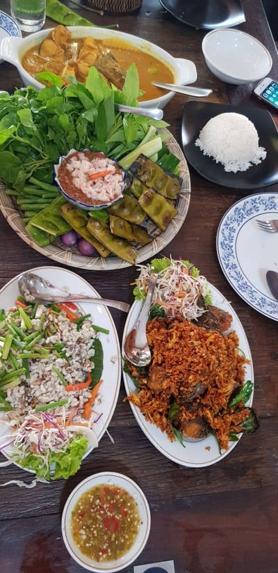 ไก่ใต้น้ำ