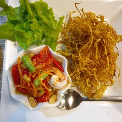 ส้มตำกรอบ