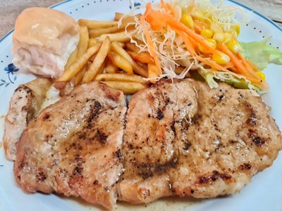 อาหาร หรือ เครื่องดื่ม