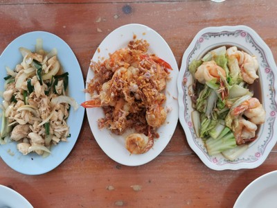 อาหาร หรือ เครื่องดื่ม
