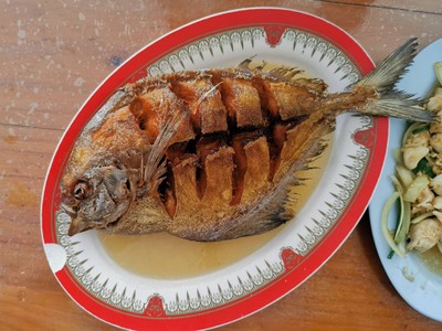 อาหาร หรือ เครื่องดื่ม