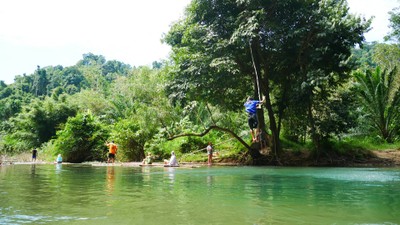 จุดโหนเชือก กระโดดน้ำ