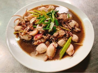 หมึกผัดน้ำดำ