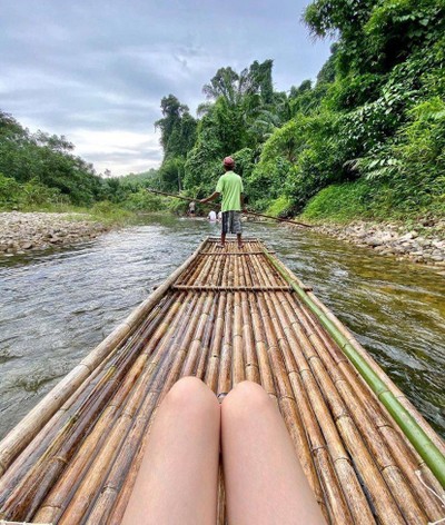 ล่องลาลอย ลอยไปกับสายน้ำ