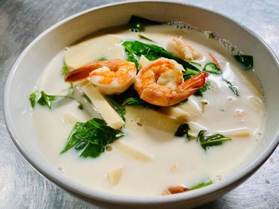 ต้มกะทิหน่อไม้สด ใบเหลียง