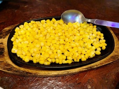 ข้าวโพดจานร้อน