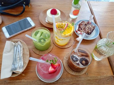 อาหาร หรือ เครื่องดื่ม