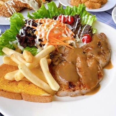 สเต็กเมืองทอง