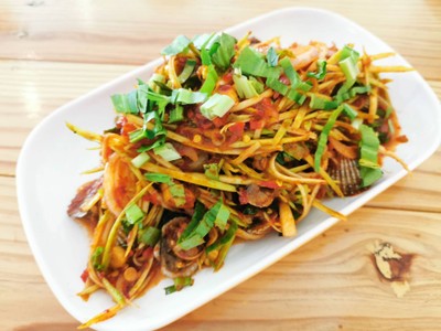 เมนูของร้าน ส้มตำแปดริ้ว