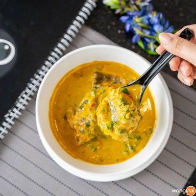 แกงคั่วปลากะพงใบยี่หร่า