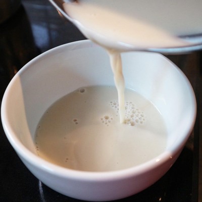 วิธีทำ วุ้นนมสดคุ้กกี้แอนด์ครีม