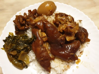 ขาหมูเลิศรสเจ้าเก่า