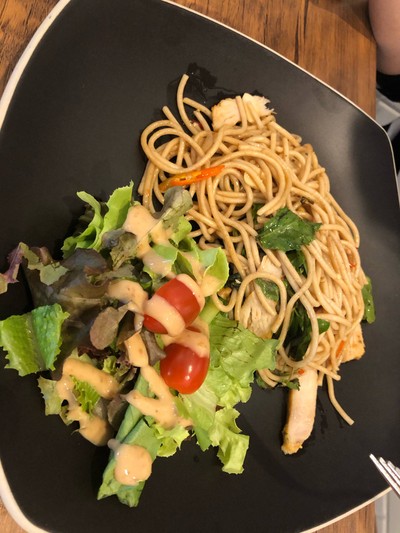 สปาเก็ตตี้โฮลวีท & กระเพราอกไก่