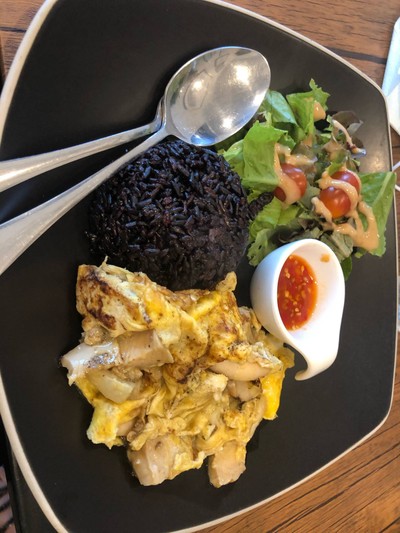 ข้าวไข่คนอกไก่