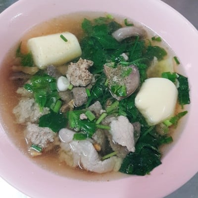 เมนูของร้าน เฮียชัยเป็ดย่าง Hia Chai Ped Yang ตลาดฉัตรไชย - เจ้าดังหัวหิน