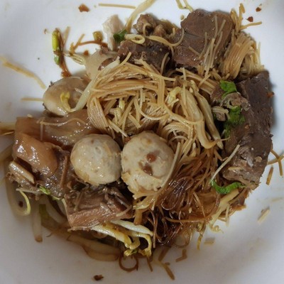 อาหาร หรือ เครื่องดื่ม