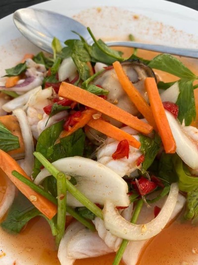 ยำรวมมิตรทะเล