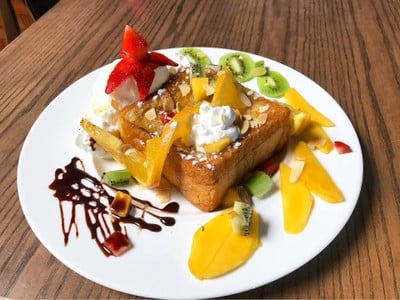 Pee Neung Coffee House