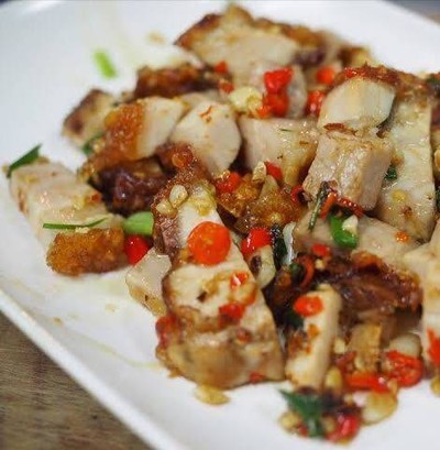 ข้าวหมูกรอบอบพริกเกลือ