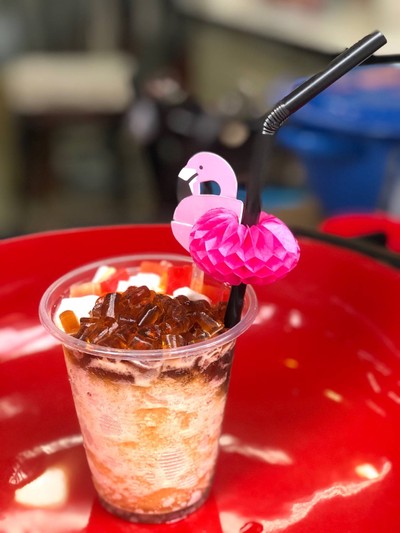 อาหาร หรือ เครื่องดื่ม