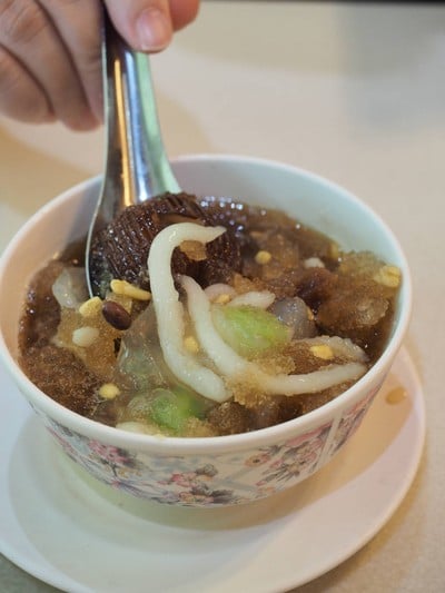 คั่วไก่ชลธิชา บางกระบือ