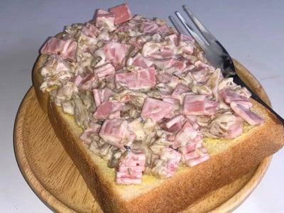วิธีทำ ขนมปังซุปหอมใหญ่โบโลน่าอบชีส 🧀 วิธีทำ ขนมปังซุปหอมใหญ่โบโลน่าอบชีส 🧀
